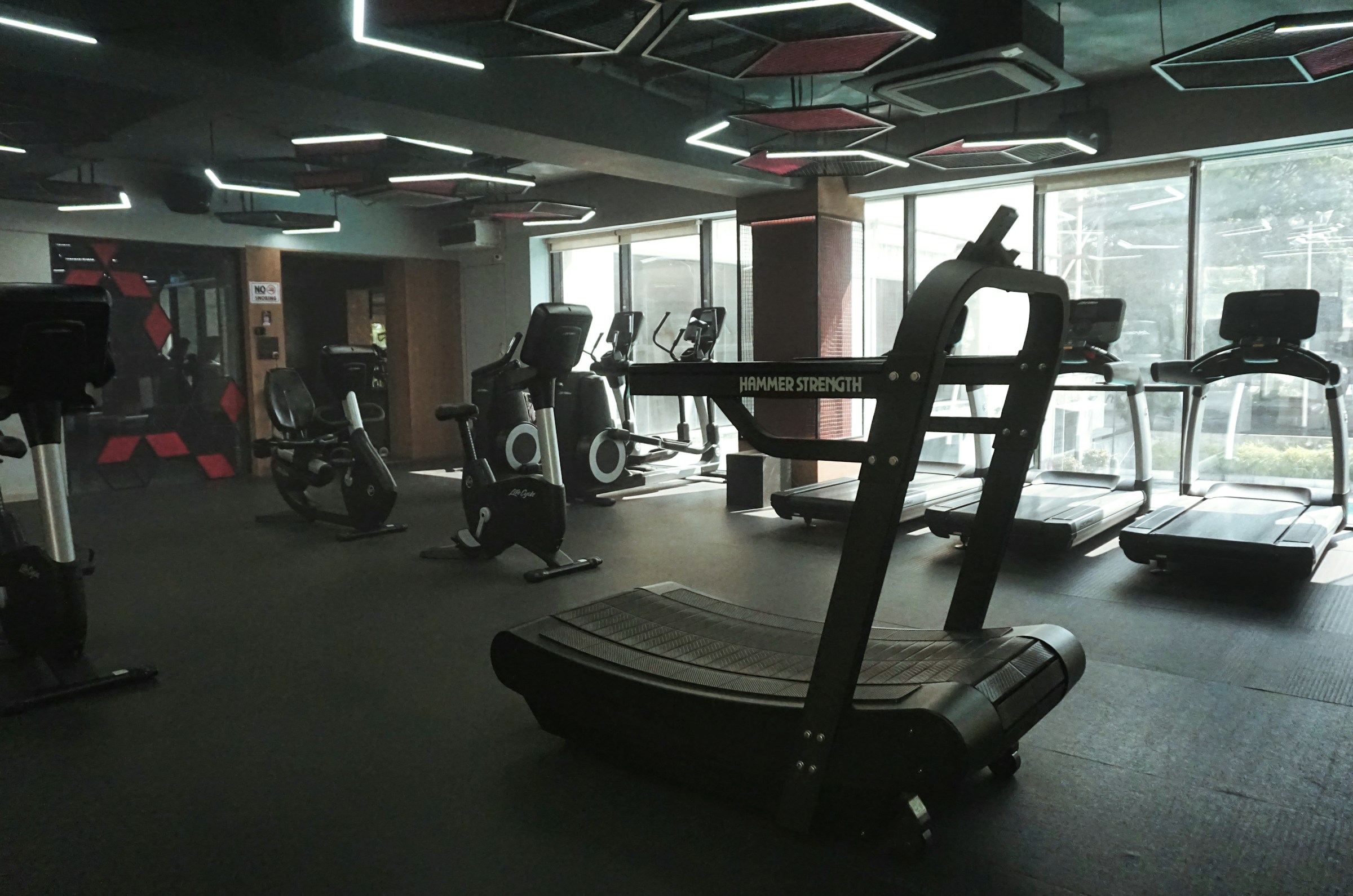 Sala de fuerza de Hanson Center Fit